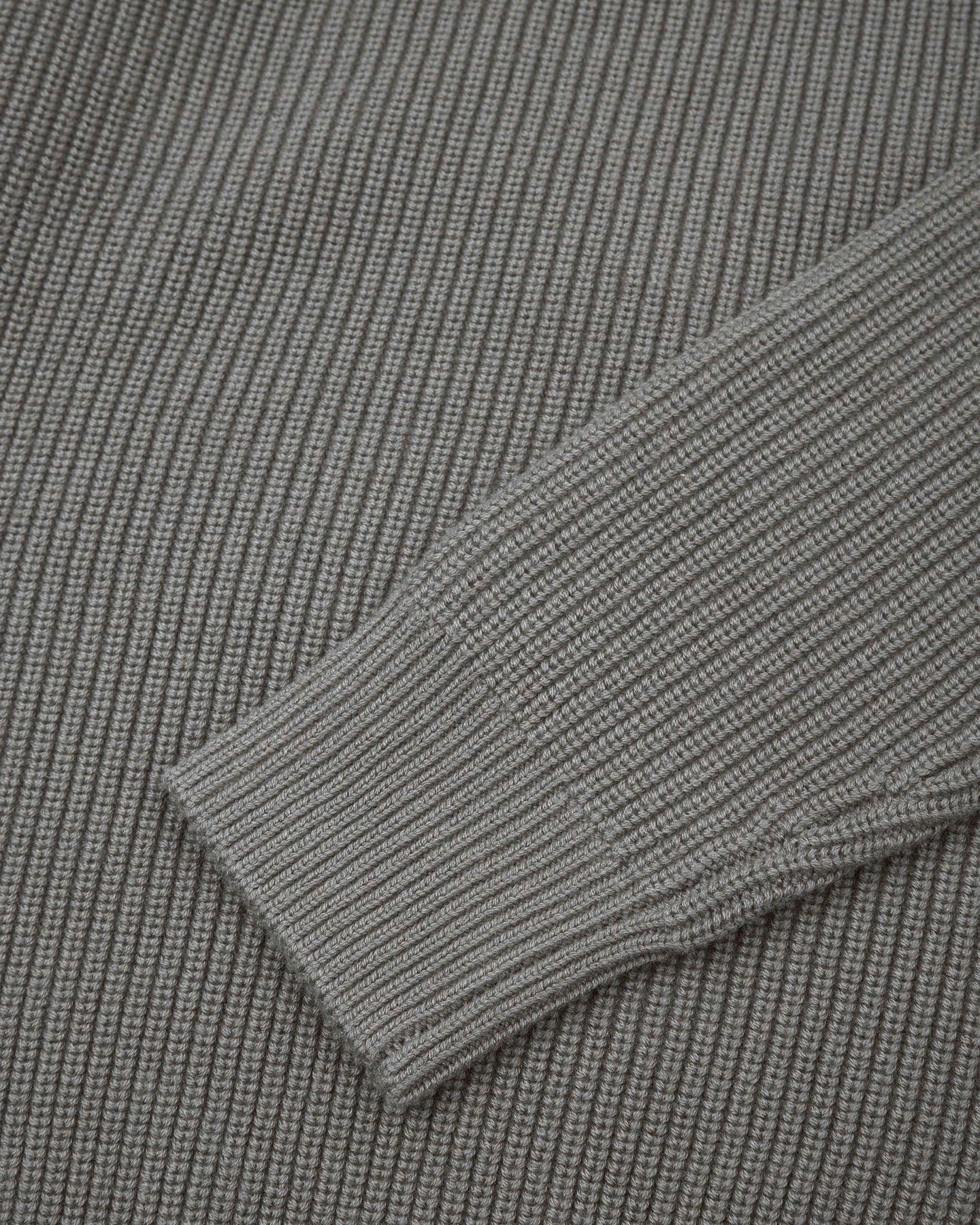 Dark grey kind jumper